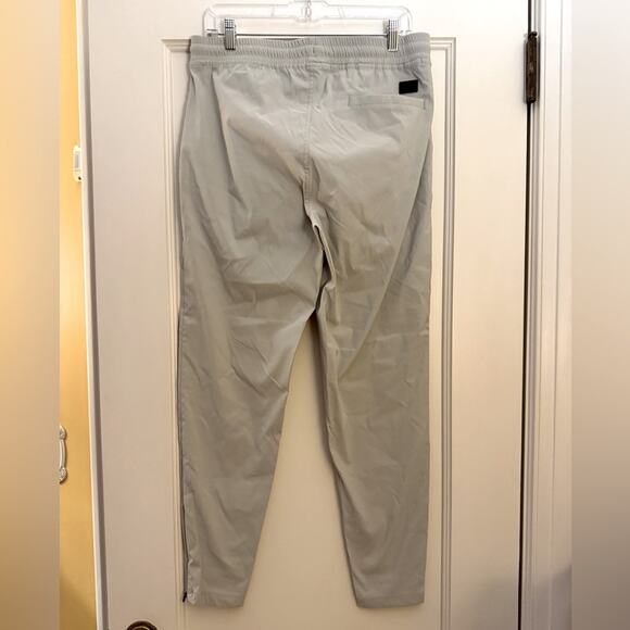 Kenneth Cole Active gray pants/ joggers with zip opening bottom L NWOT - Picture 2 of 12